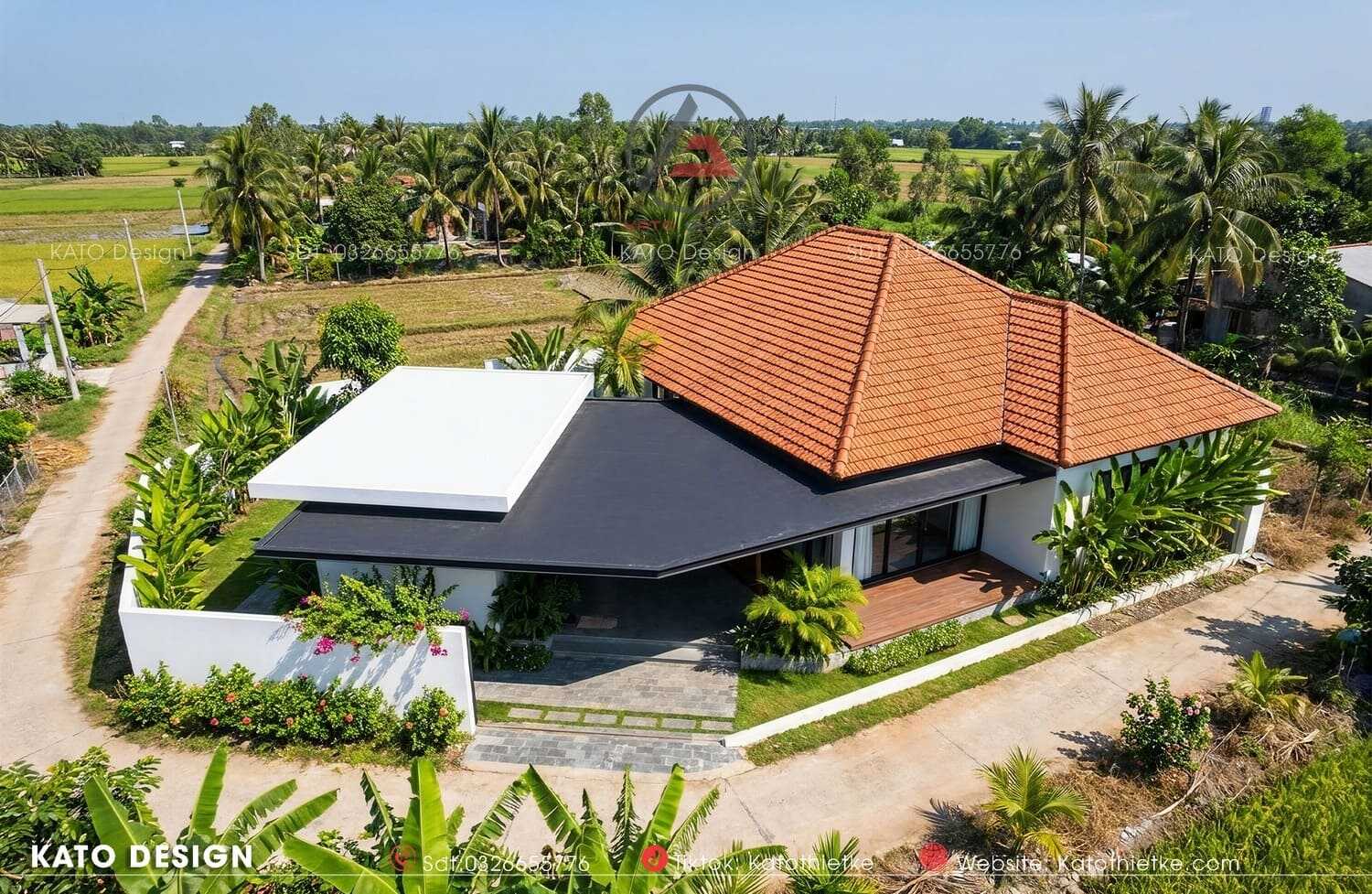 Mái ngói đỏ nổi bật, tạo điểm nhấn ấm áp cho tổng thể không gian Mái ngói đỏ nổi bật, tạo điểm nhấn ấm áp cho tổng thể không gian