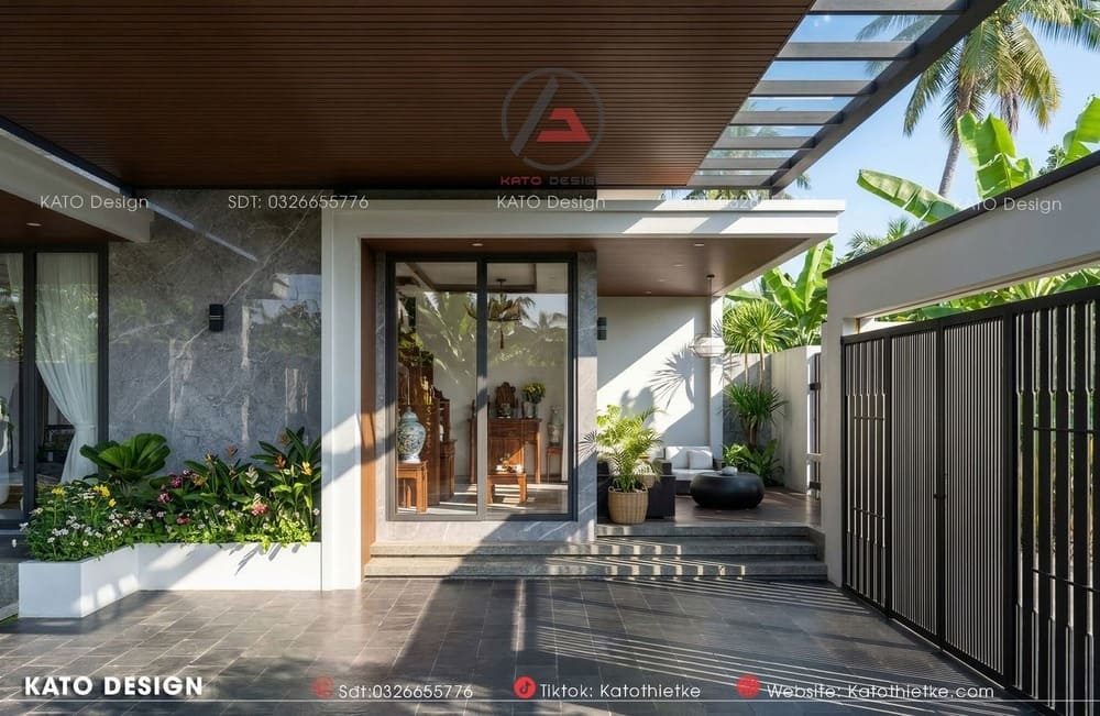 Phần sân trong được che chắn bởi hệ lam kính hiện đại